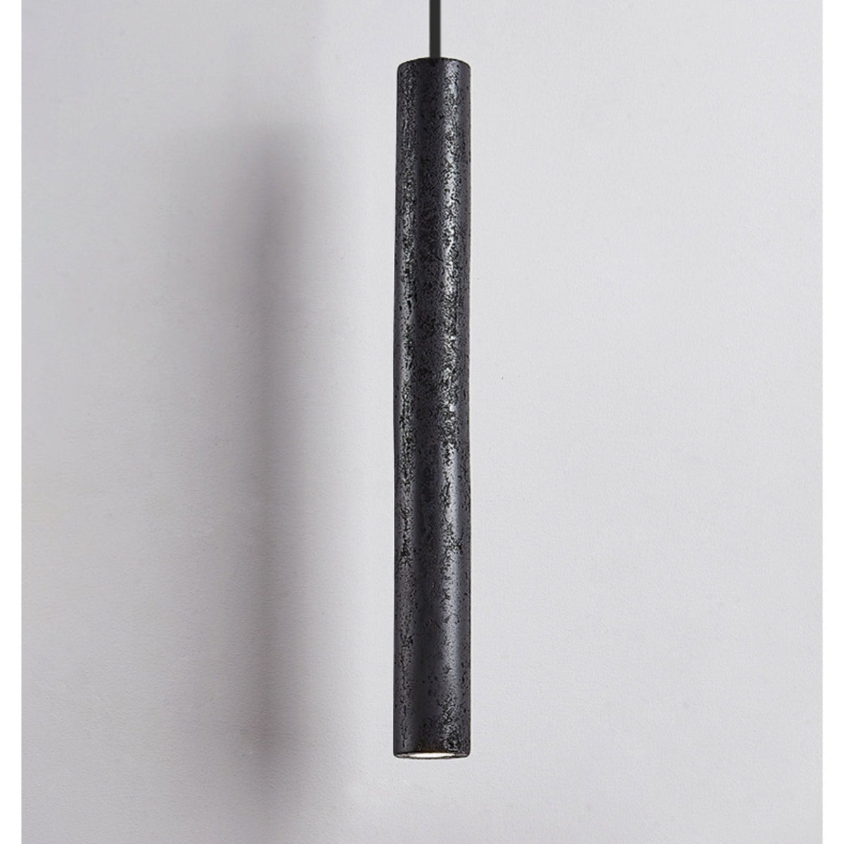 Fosb Slim Zwart travertin hanglamp met Buisvormige Behuizing