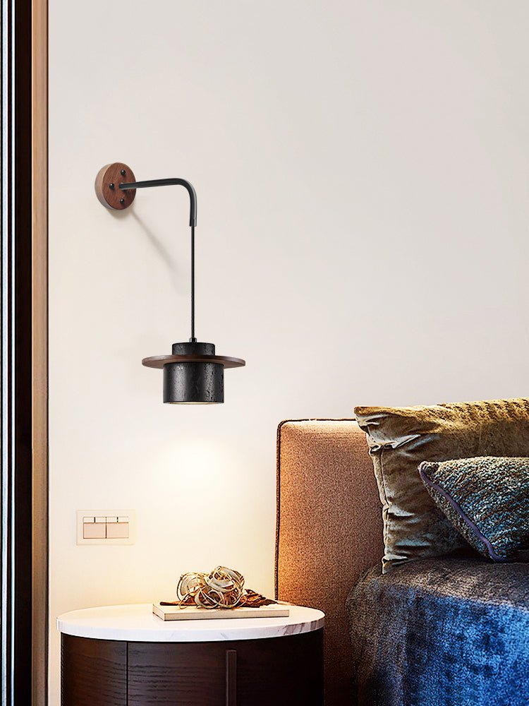 Halyn Moderne wandlamp in zwart travertin met walnoothout