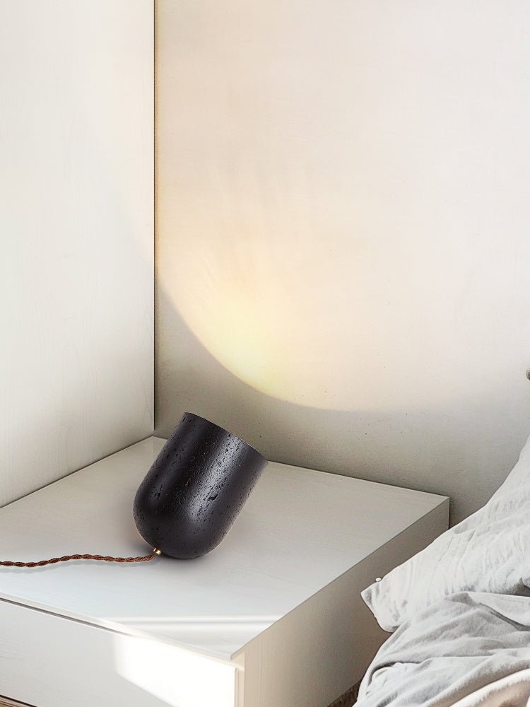 Lumi minimalistisch Zwart travertin tafellamp