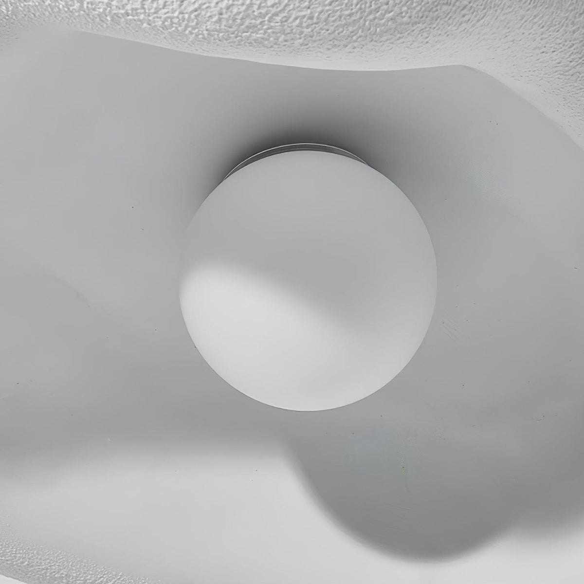 Hanglamp van hars in organische vorm voor moderne interieurs natuurlijk