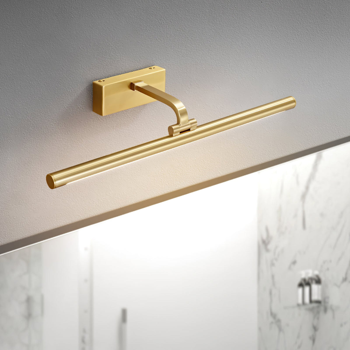 Tevelo wandlamp van messing in minimalistisch ontwerp