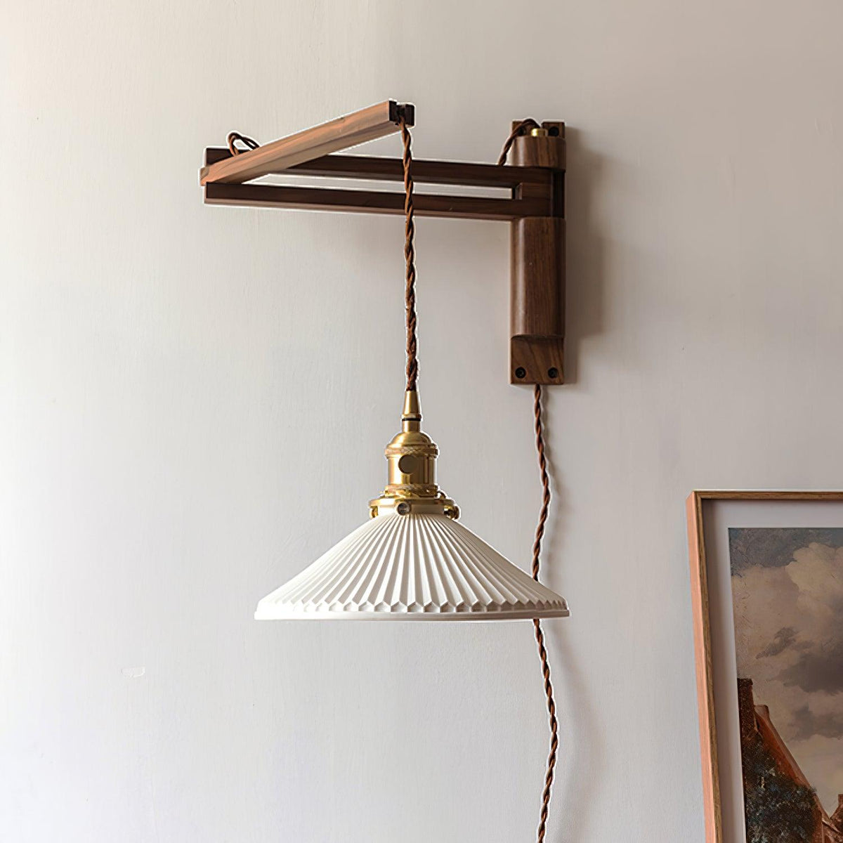 Evin Noordse kunst Swing Arm wandlamp van walnoothout en keramiek