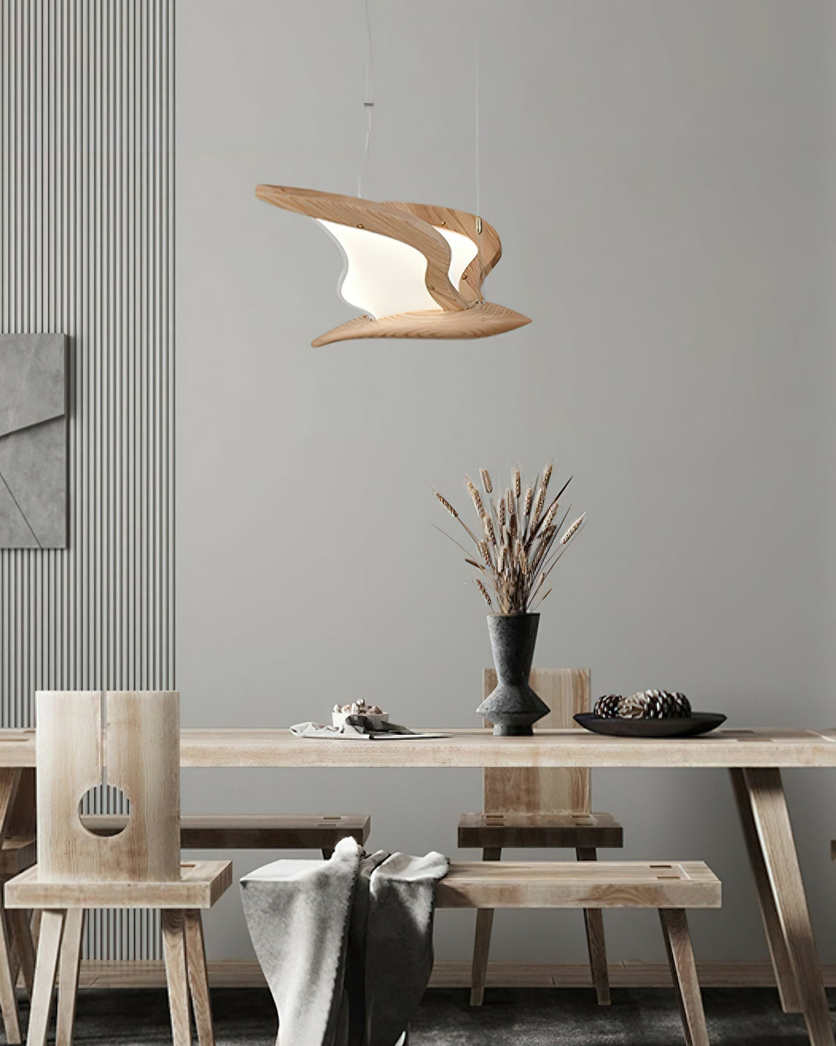 Aldiira Kroonluchter met houten vogelvorm