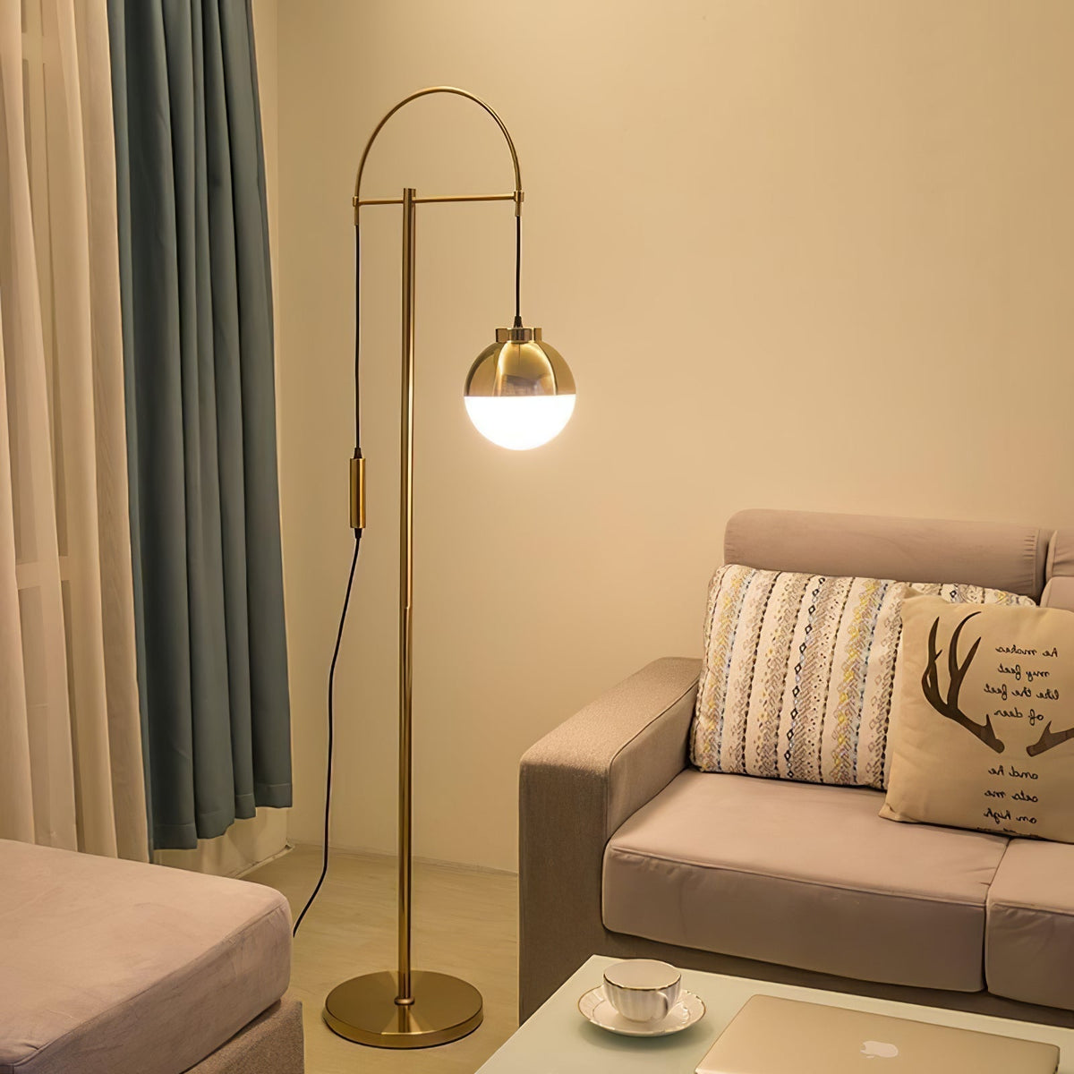 Lunelis Moderne vloerlamp van goud