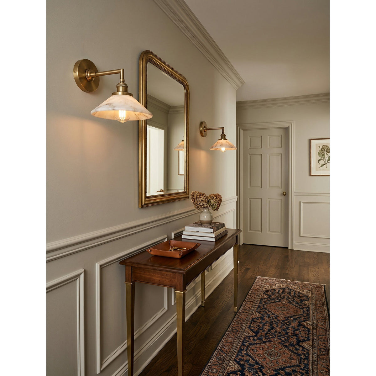 Nivenina wandlamp met albasten kap in