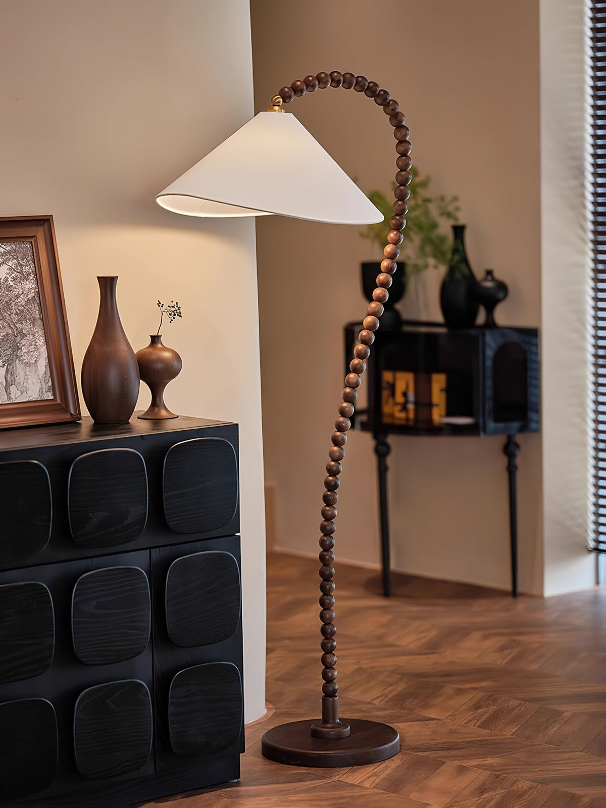 Nadia Moderne vloerlamp van walnoothout