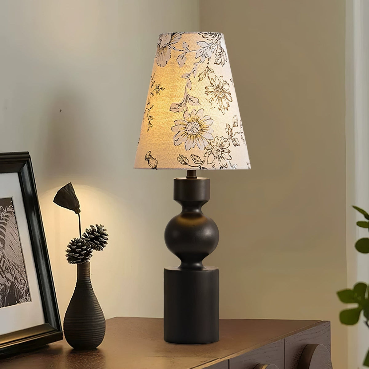 Thorne Vintage tafellamp van donker walnoothout