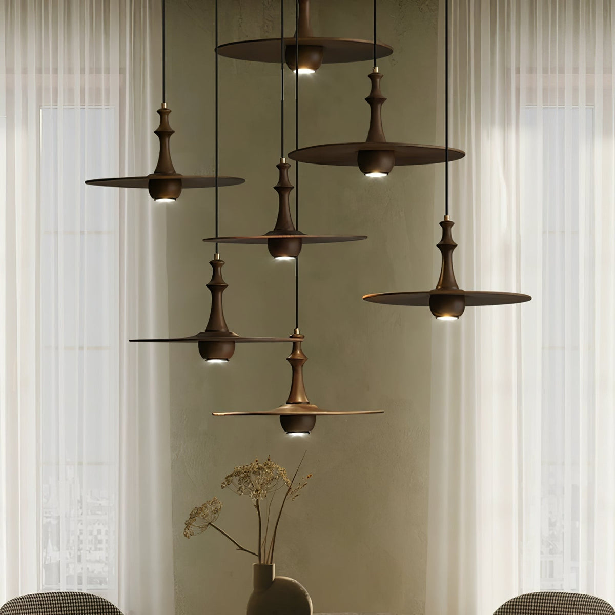 Spindle houten hanglamp met draaiend ontwerp