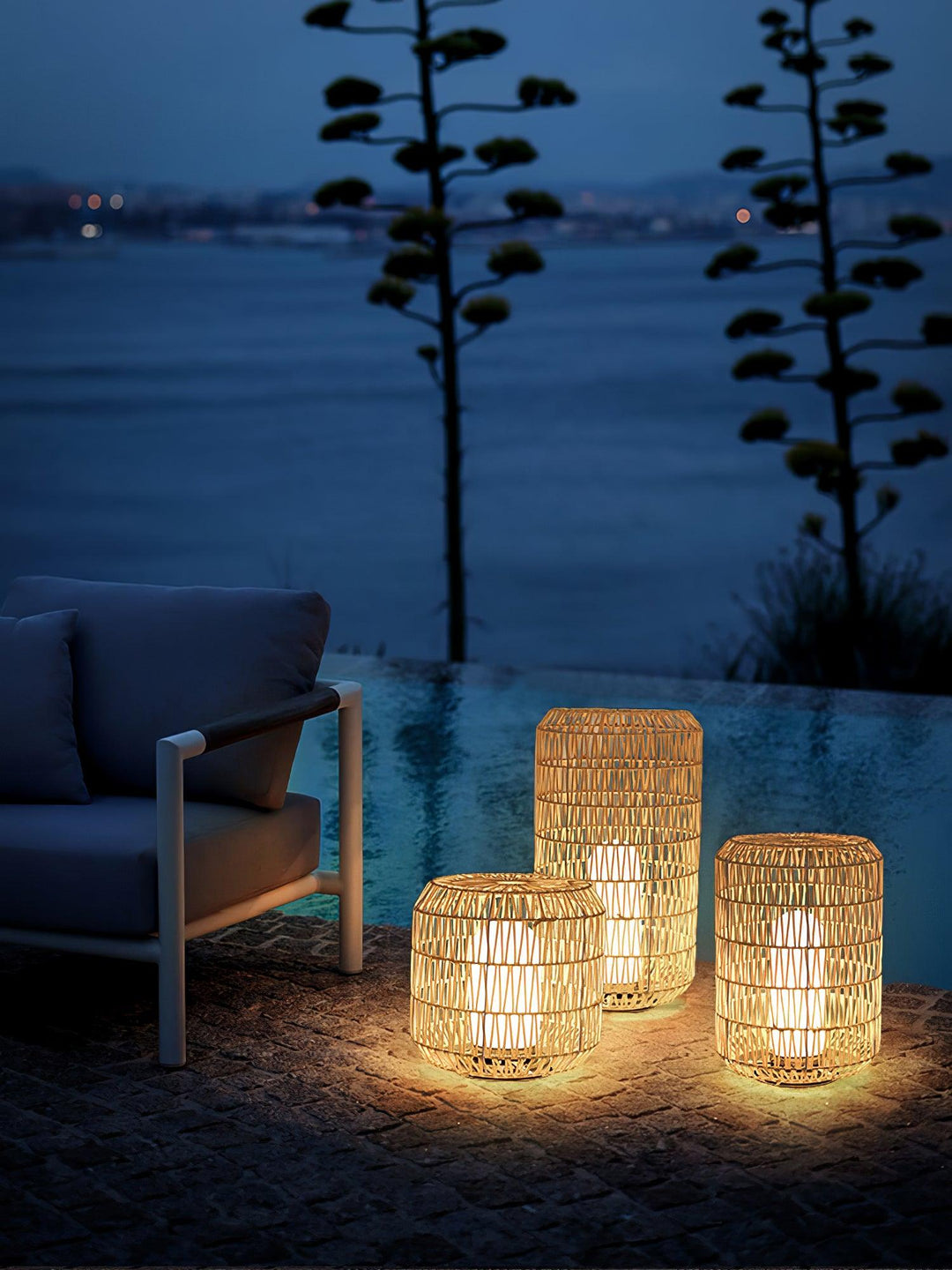 Woven rotan buitenwandlamp