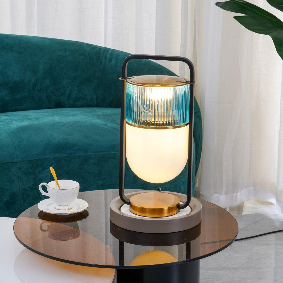 Kiorven artistieke tafellamp van glas