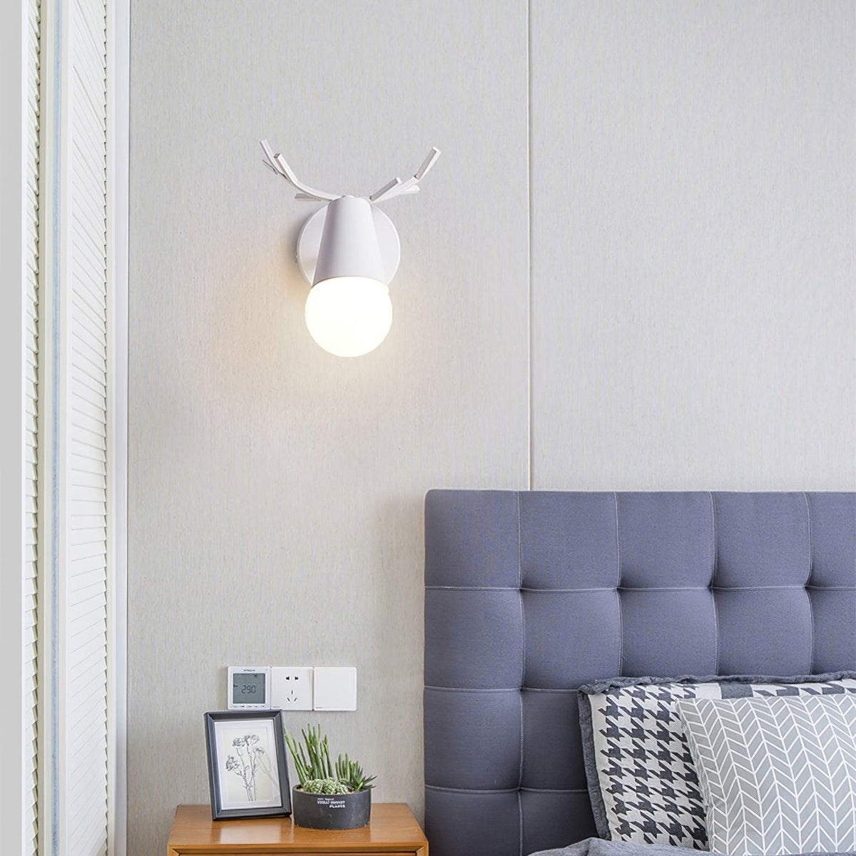 Liveny Speelse wandlamp
