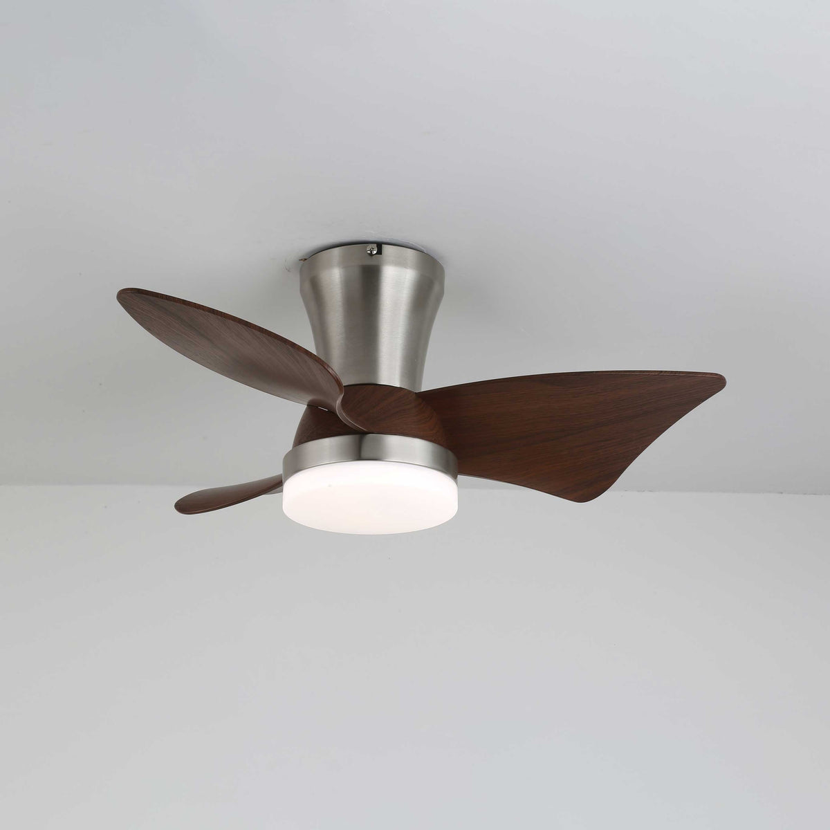 Aldivora Moderne plafondventilator met verlichting van walnoot