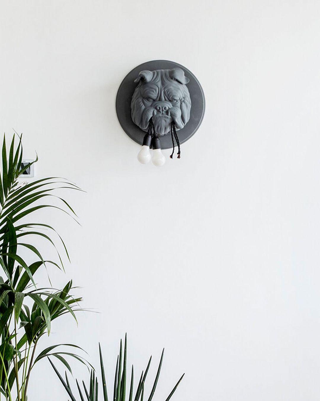 Umeri wandlamp Bulldog Sculpture Whimsical