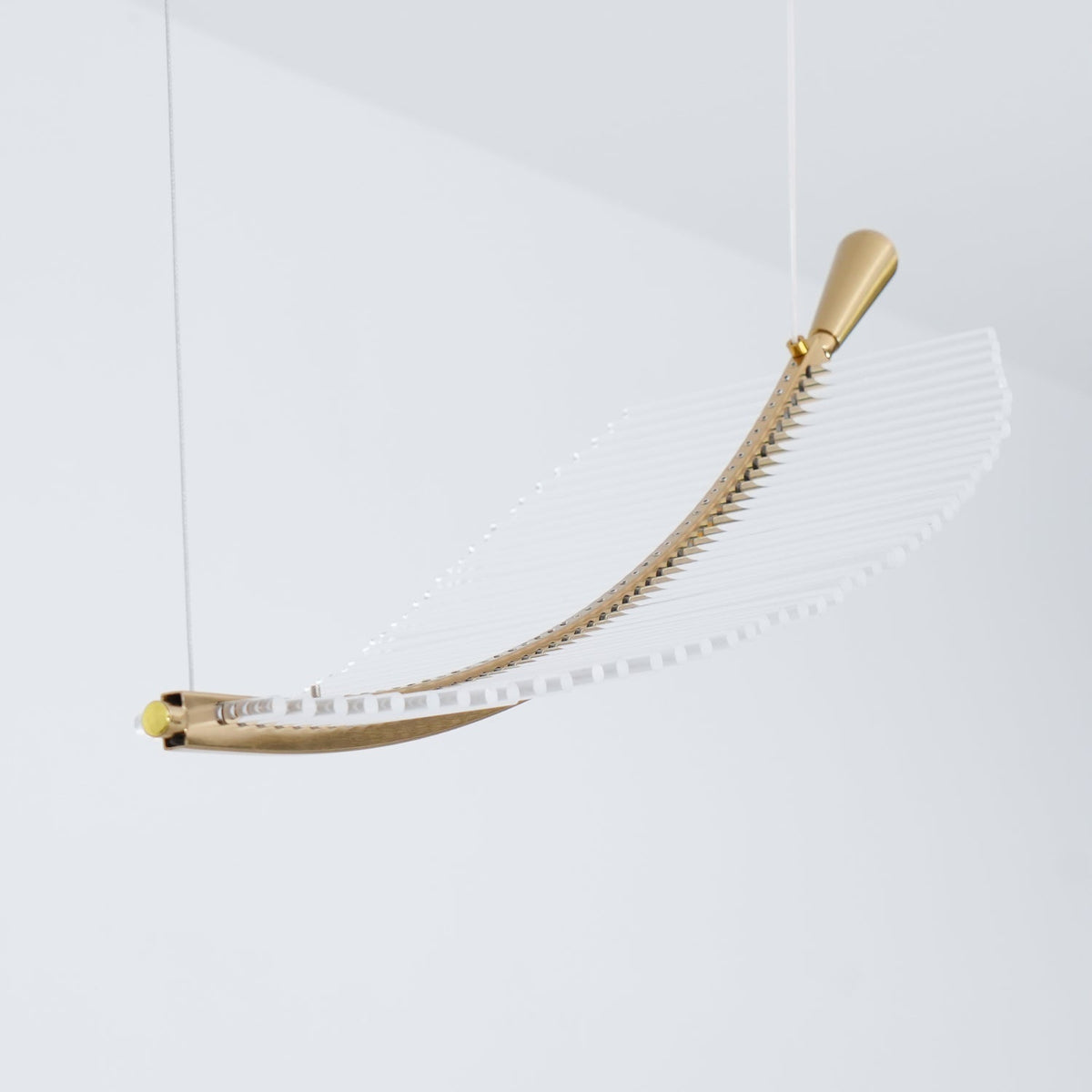 Kuo Kroonluchter Leaf Acryl Goud Elegante Moderne
