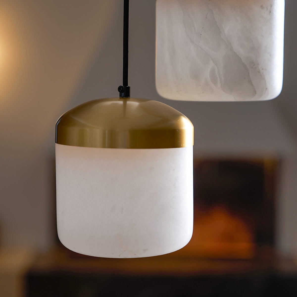 Arquesian hanglamp van albast in