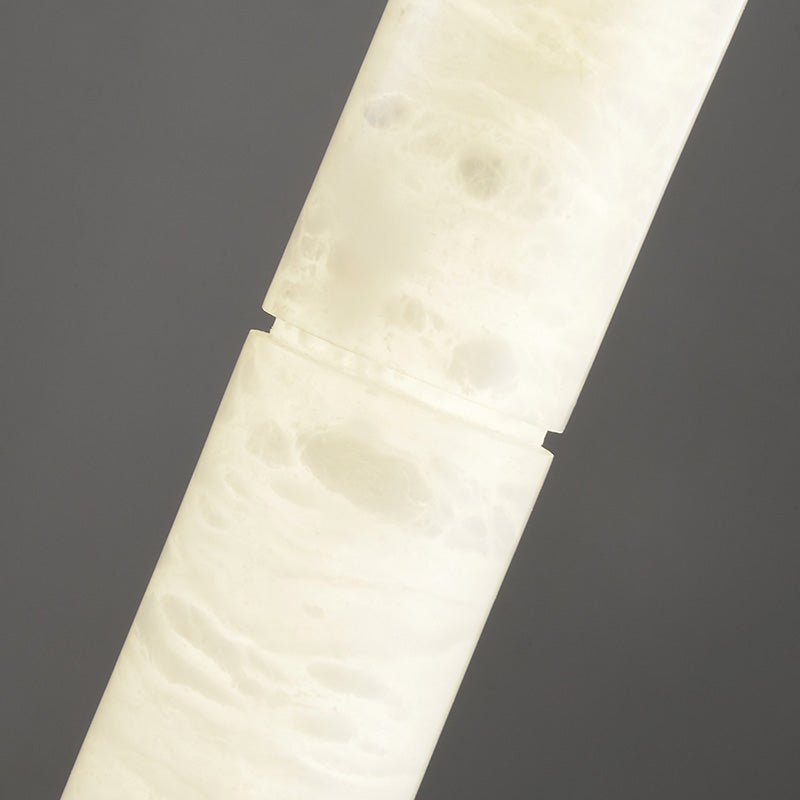 Lira cilindrische hanglamp van albast met goudkleurige afwerking