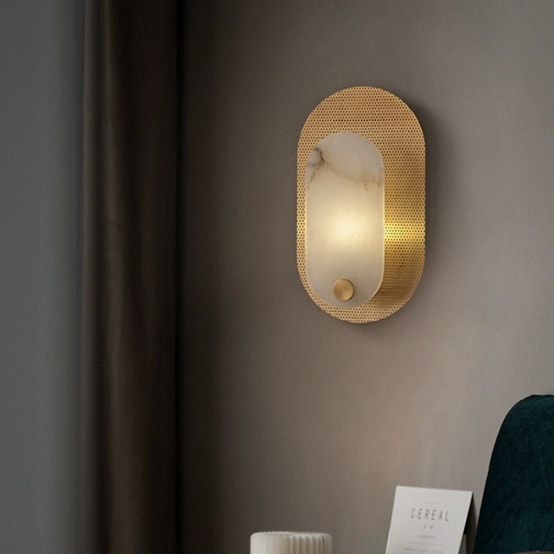 Perforated ovaal wandlamp in albast