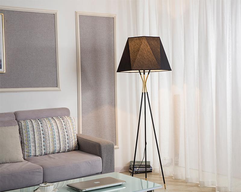 Fivela moderne vloerlamp
