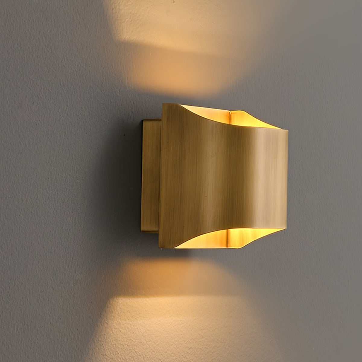Hardy wandlamp van messing