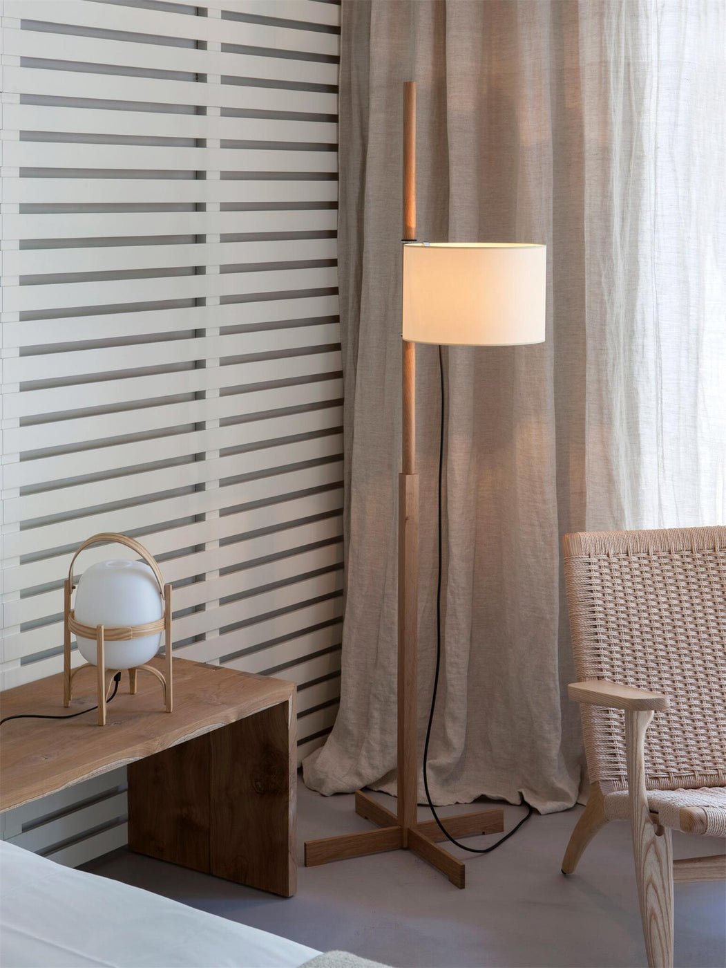 Jex Houten Stoffen vloerlamp