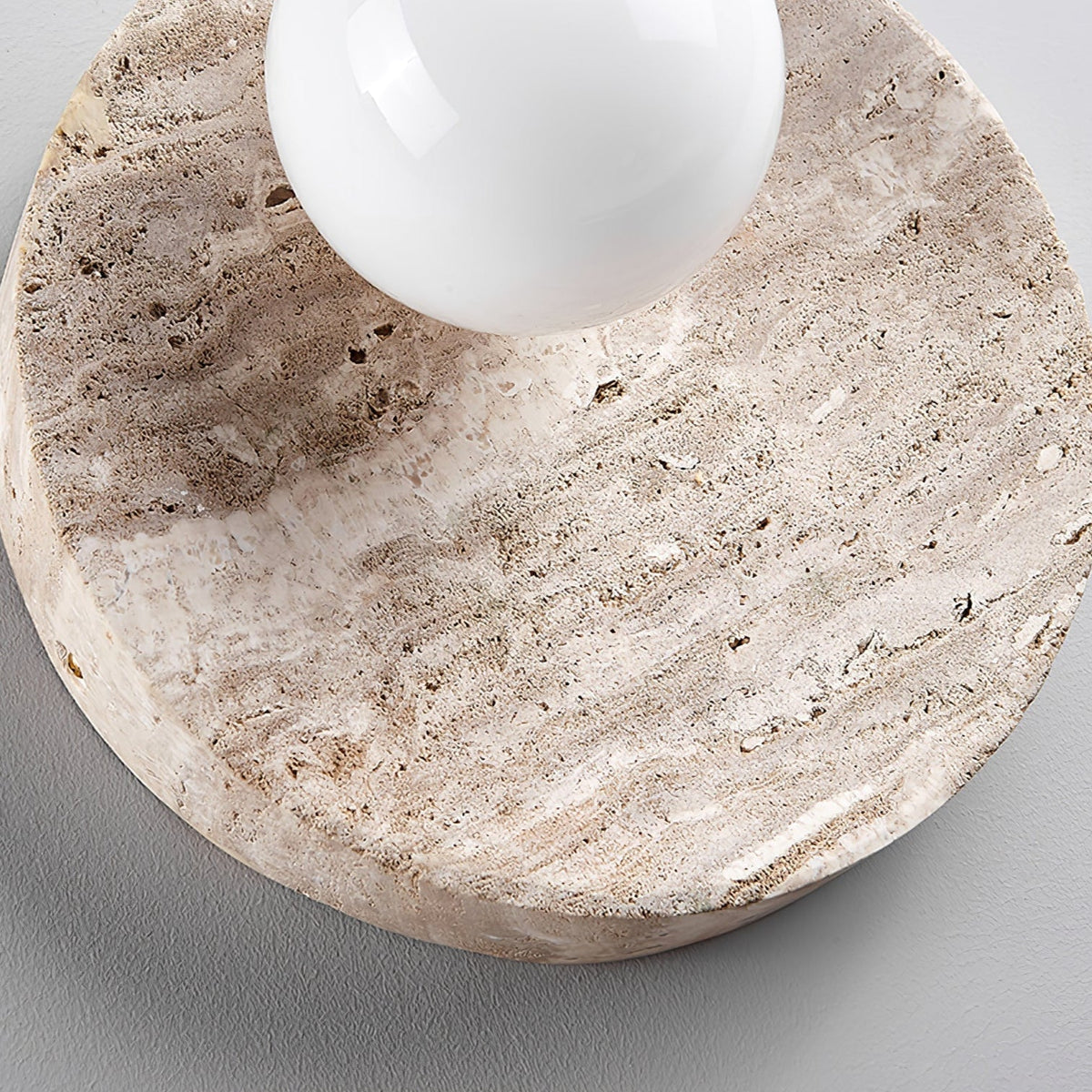 Kivros wandlamp in geel travertin