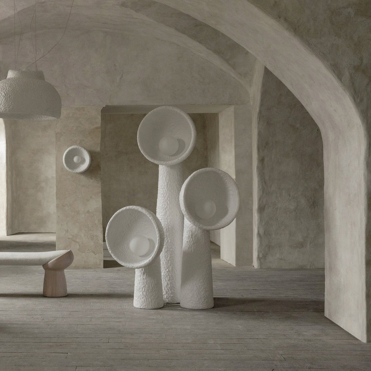 Ernionis Textured keramische vloerlamp