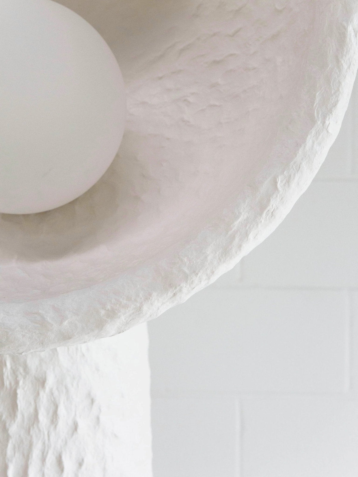 Ernionis Textured keramische vloerlamp