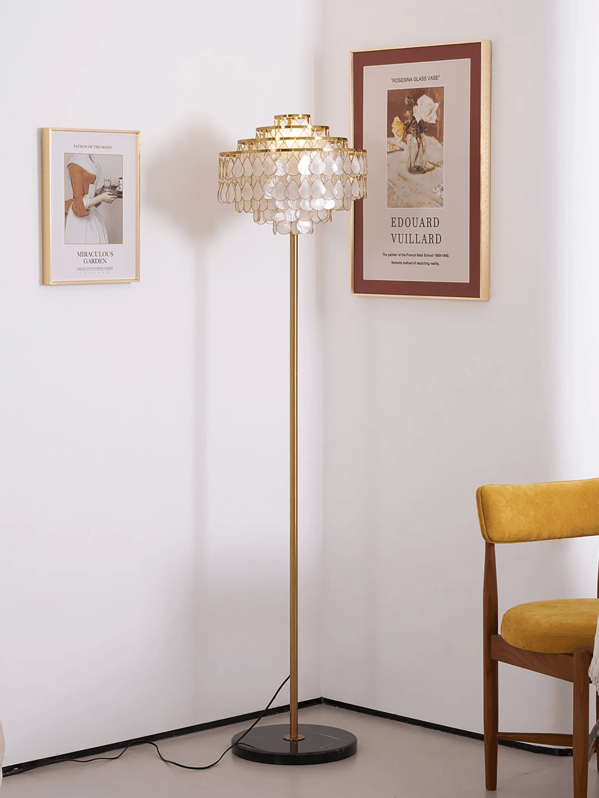 Emily vloerlamp in goudkleurige afwerking