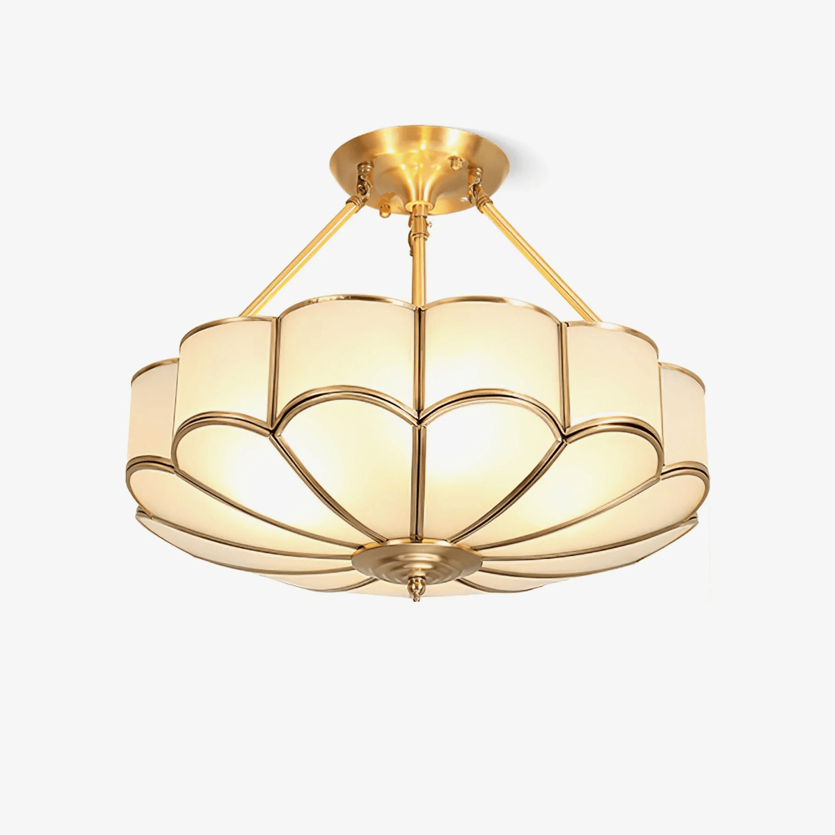 Levenor plafondlamp van matglas met bloemblaadjes en messing afwerking