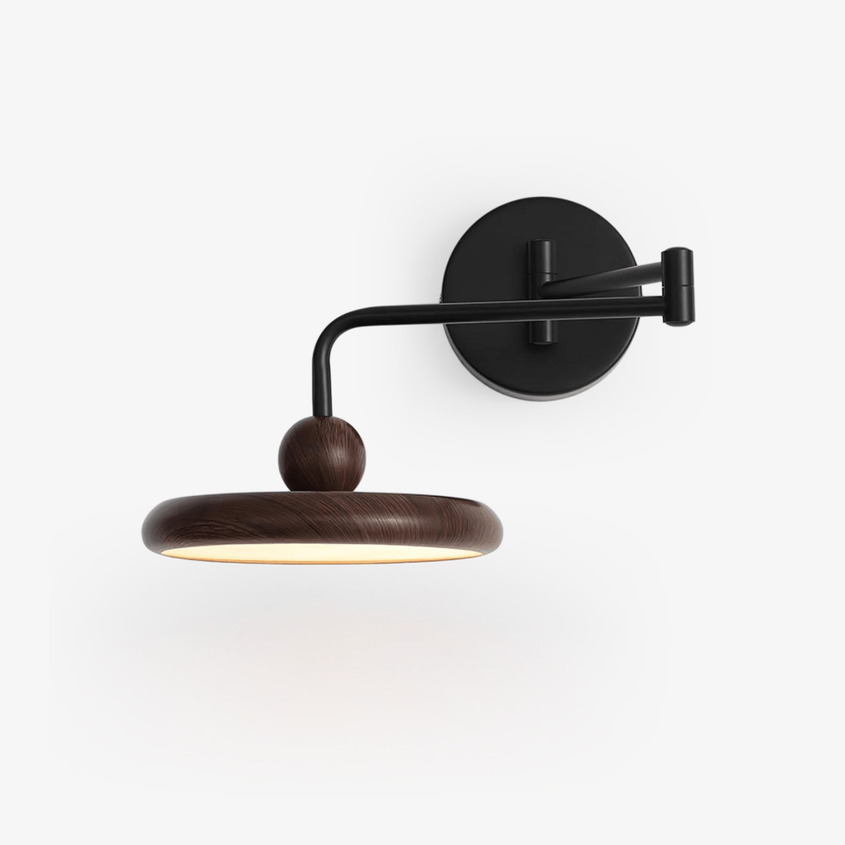 Kenshika wandlamp met houten schijf in zwart