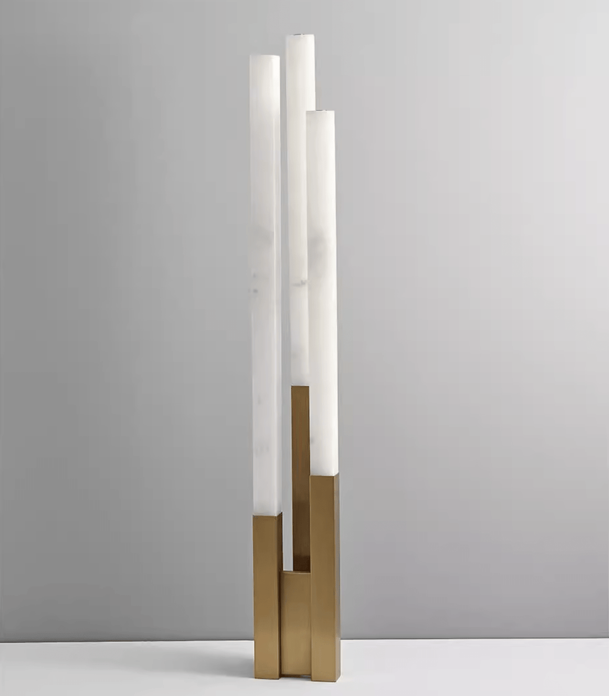 Callisto vloerlamp in albast