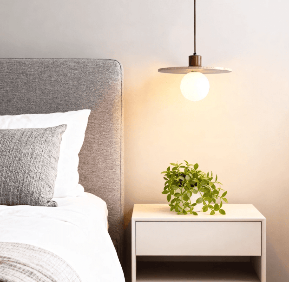 Tavuia hanglamp met geel travertin en walnoot