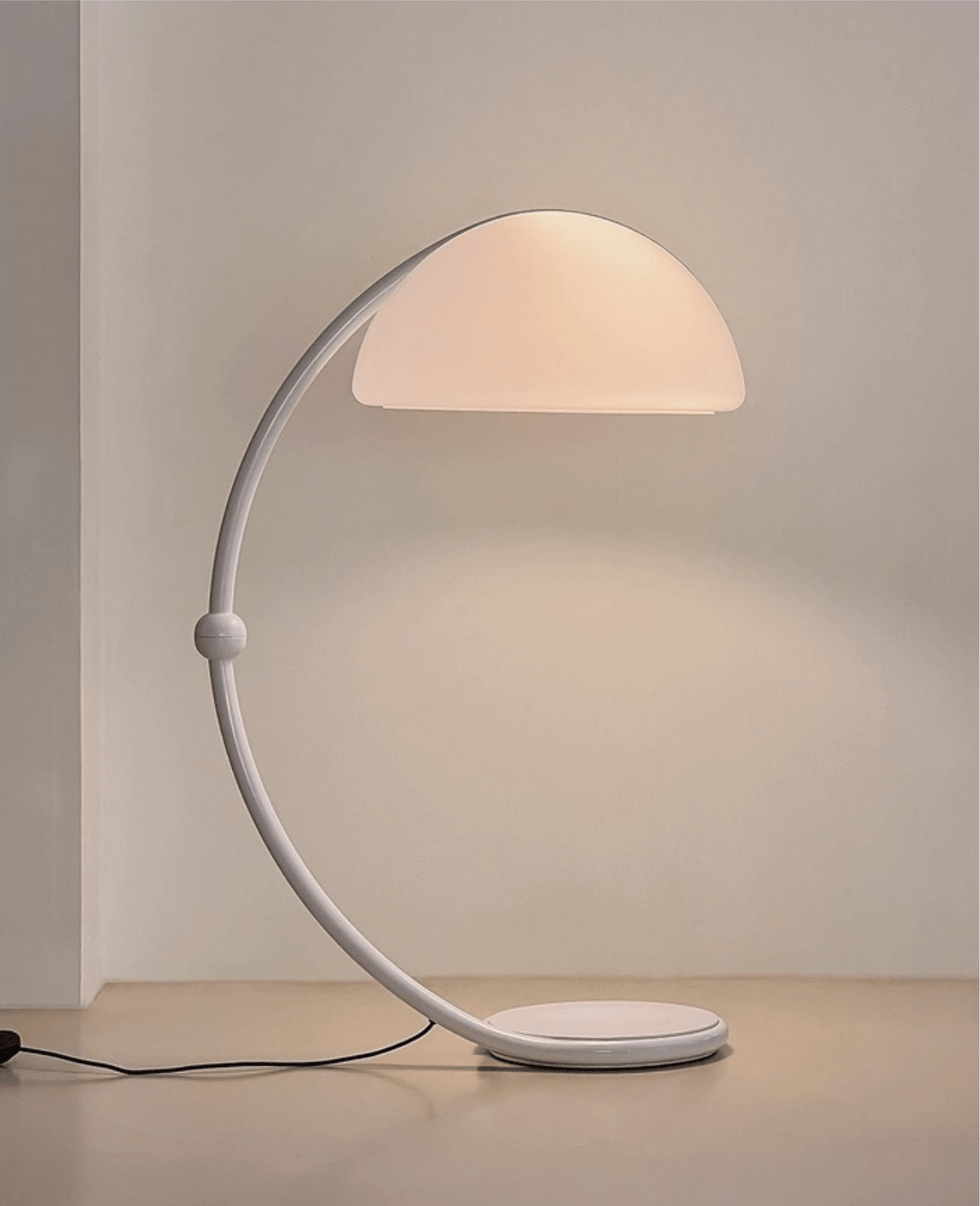 Valmere Arc koepelvormige vloerlamp