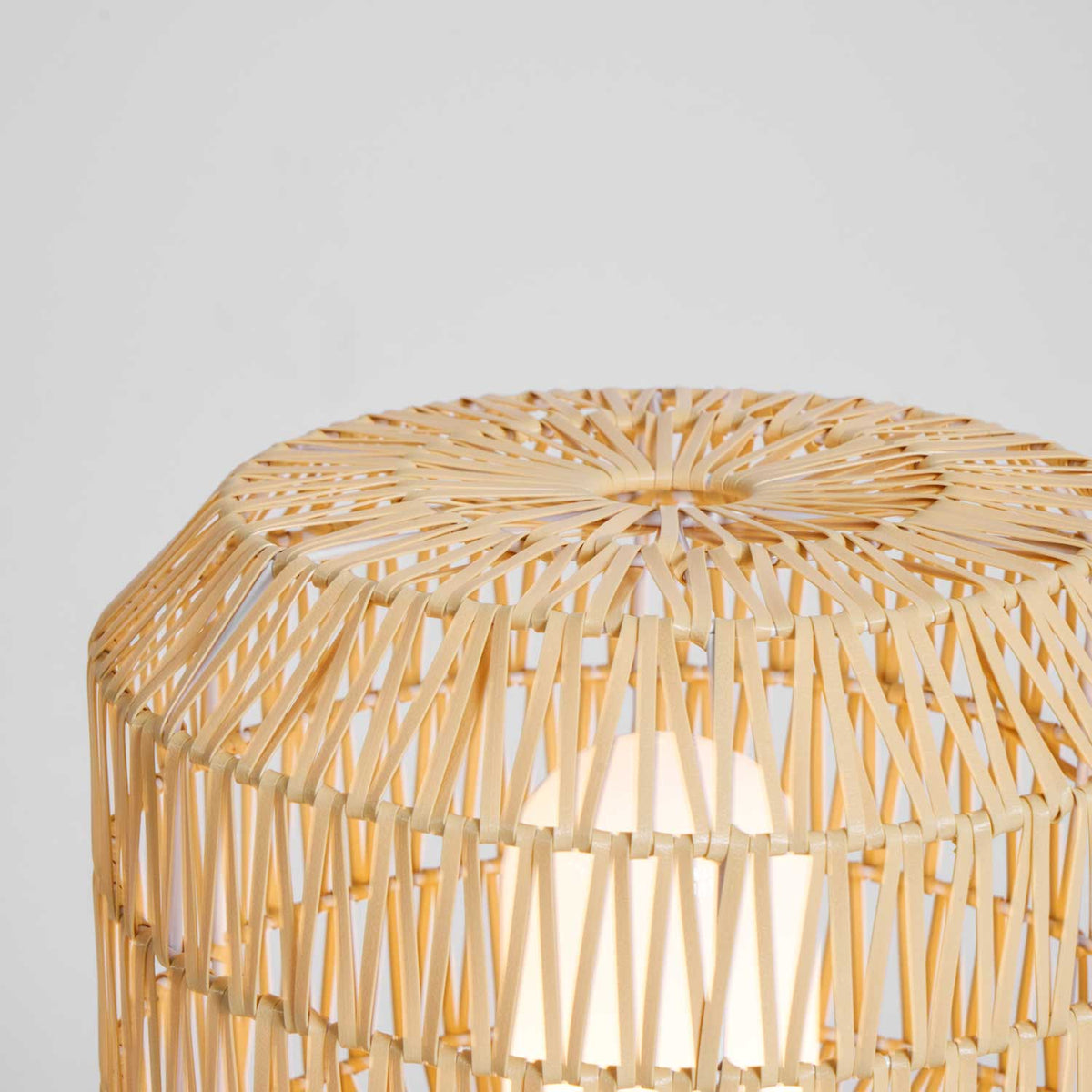Woven rotan buitenwandlamp