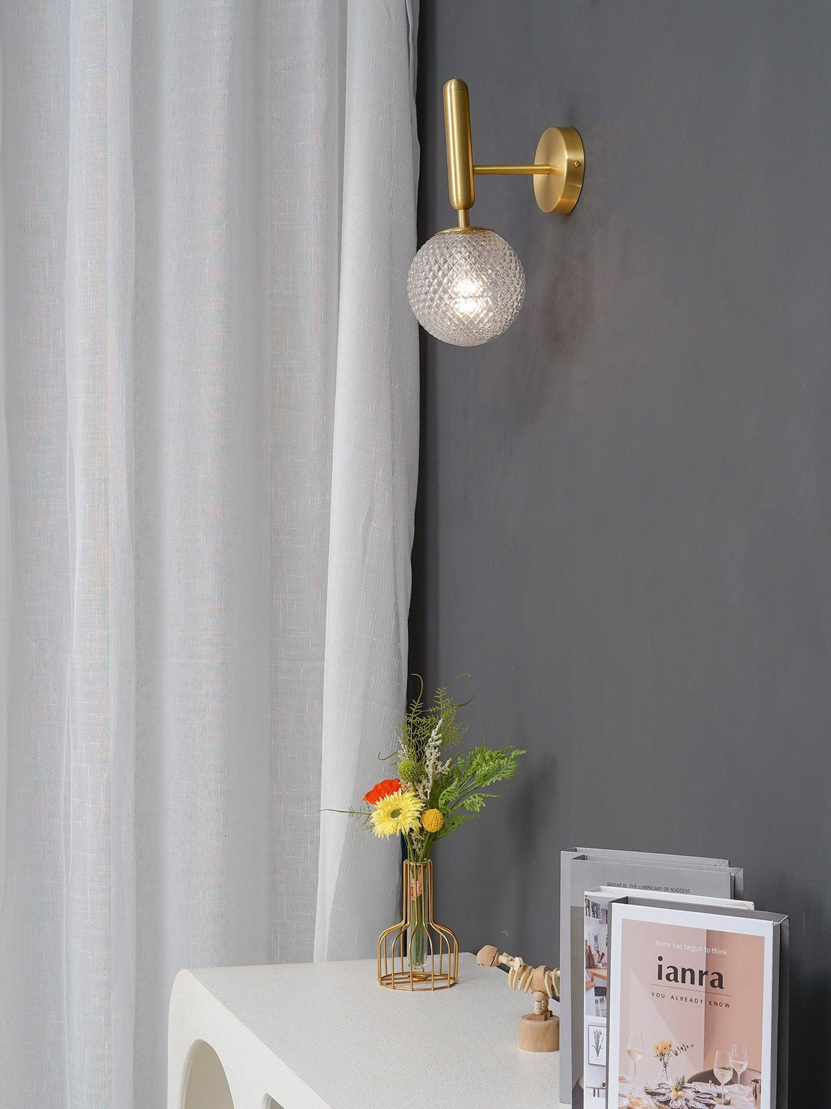 Kynlo wandlamp met stekker, glazen bol Nordic
