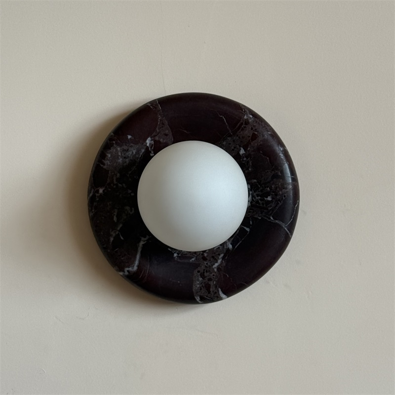 Uzorionis wandlamp