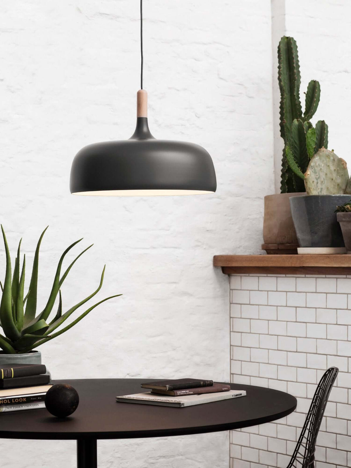 Sylivenne hanglamp witte kap houten accenten