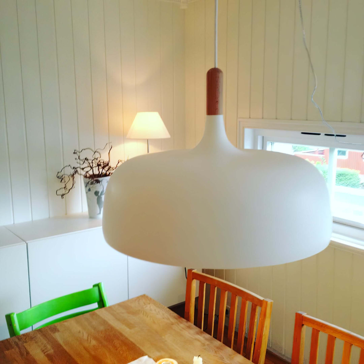 Sylivenne hanglamp witte kap houten accenten