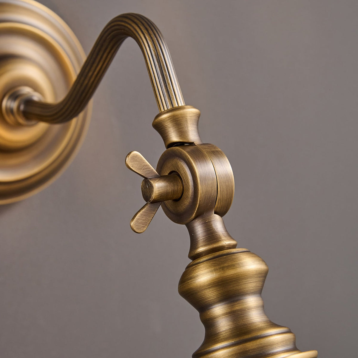 Orelelenne Gooseneck wandlamp