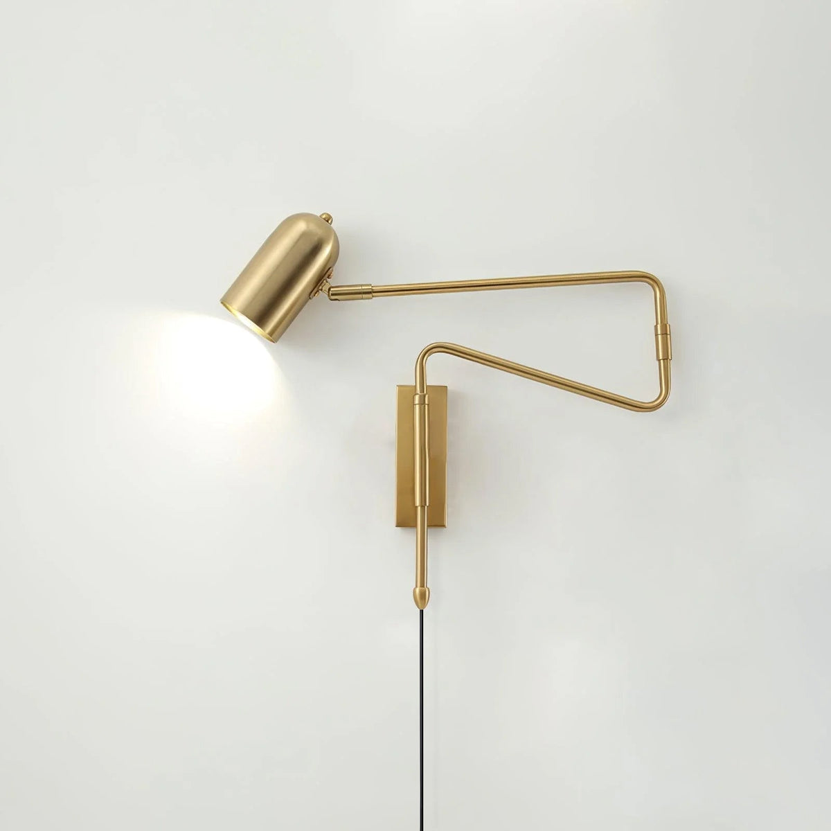Nox verstelbare arm wandlamp met stekker