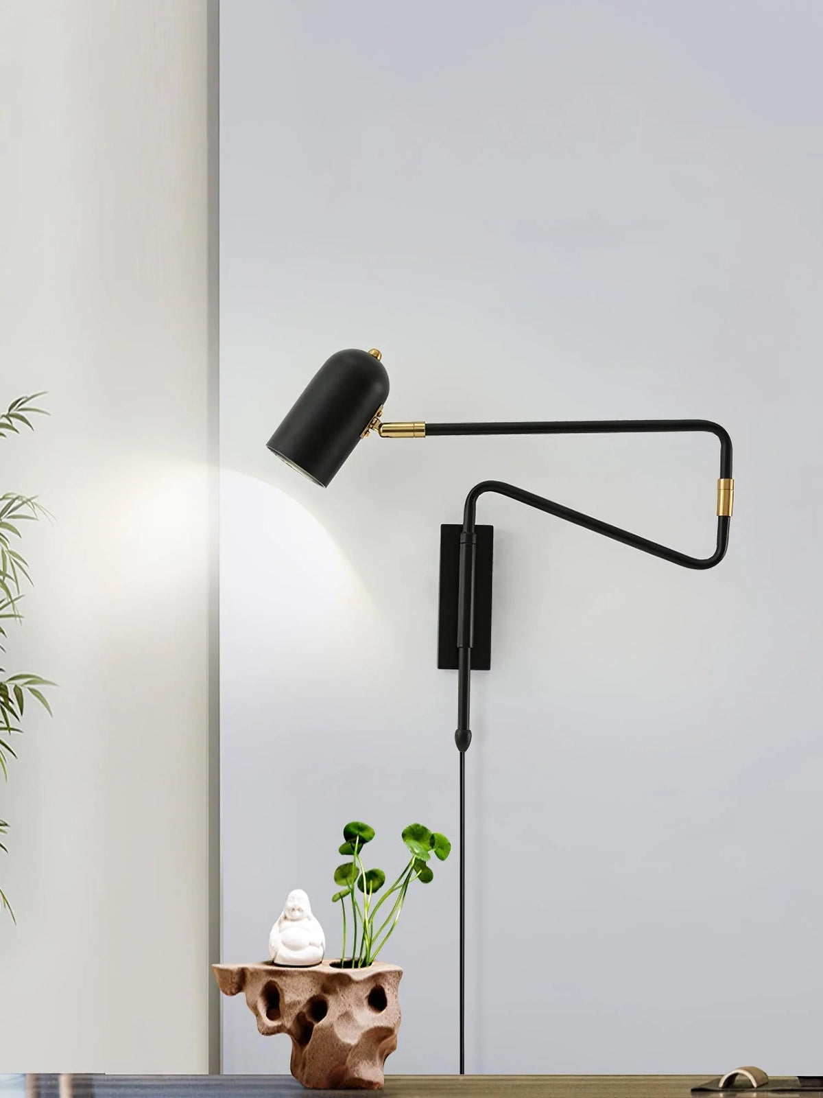 Nox verstelbare arm wandlamp met stekker