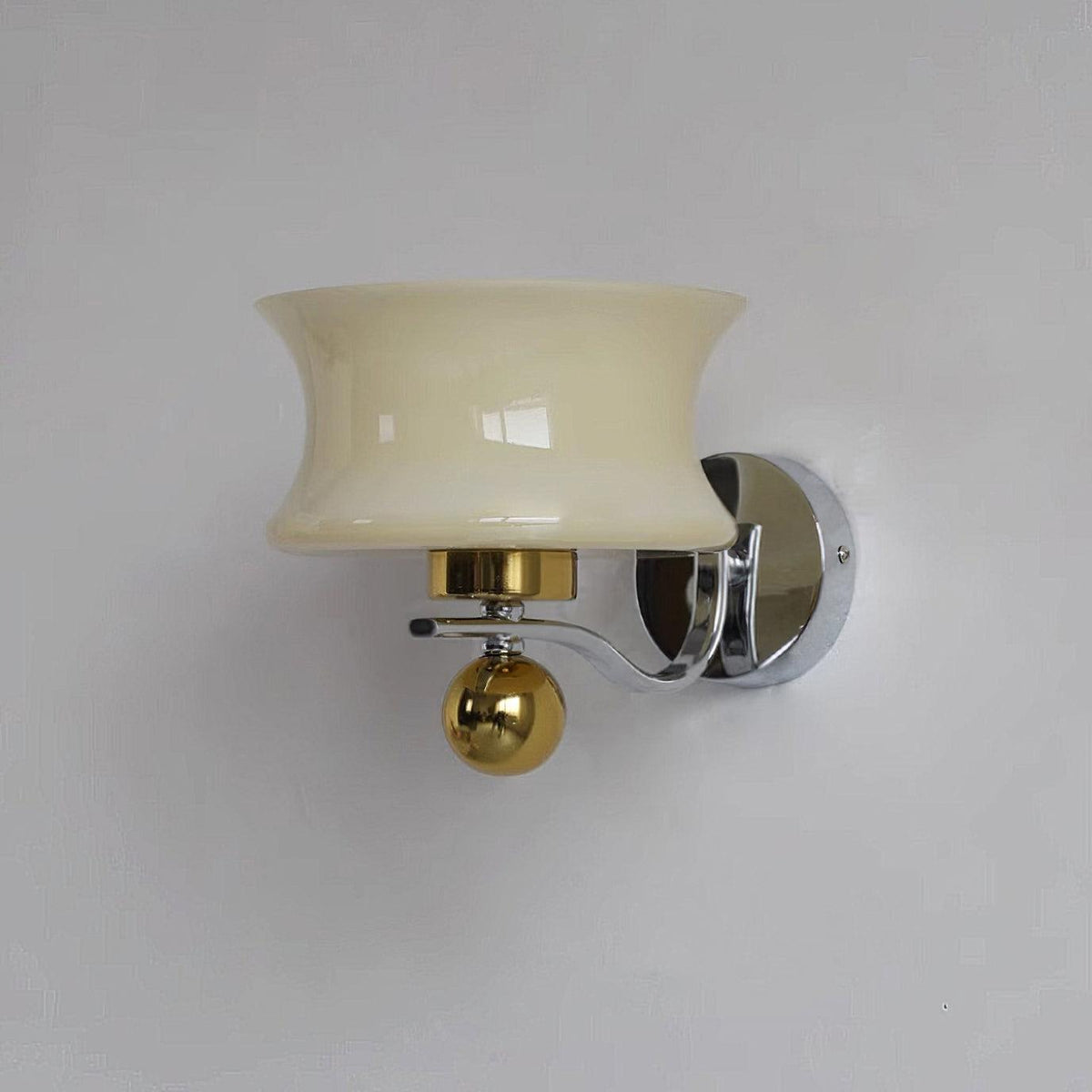 Blux Noordse kunst wandlamp met glazen kap