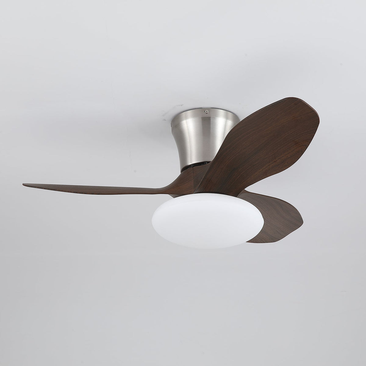 Velora Moderne plafondventilator met verlichting van walnoothout
