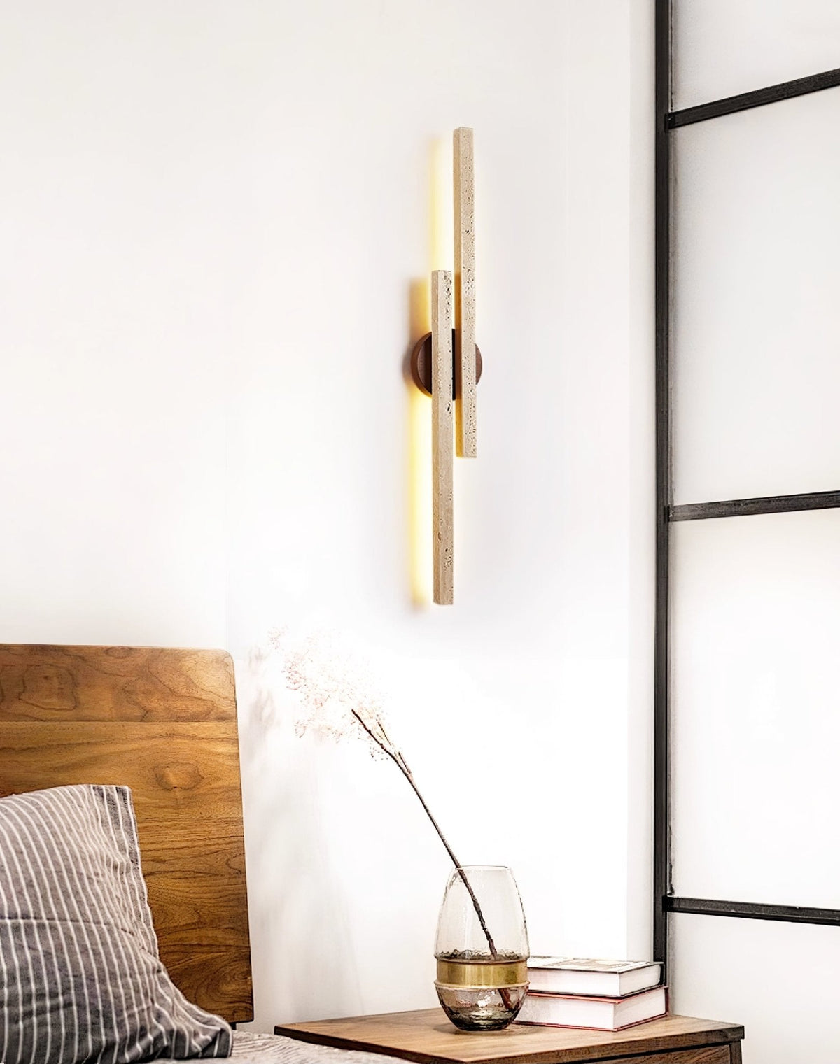 Myliryra wandlamp in walnotkleur met geel travertin