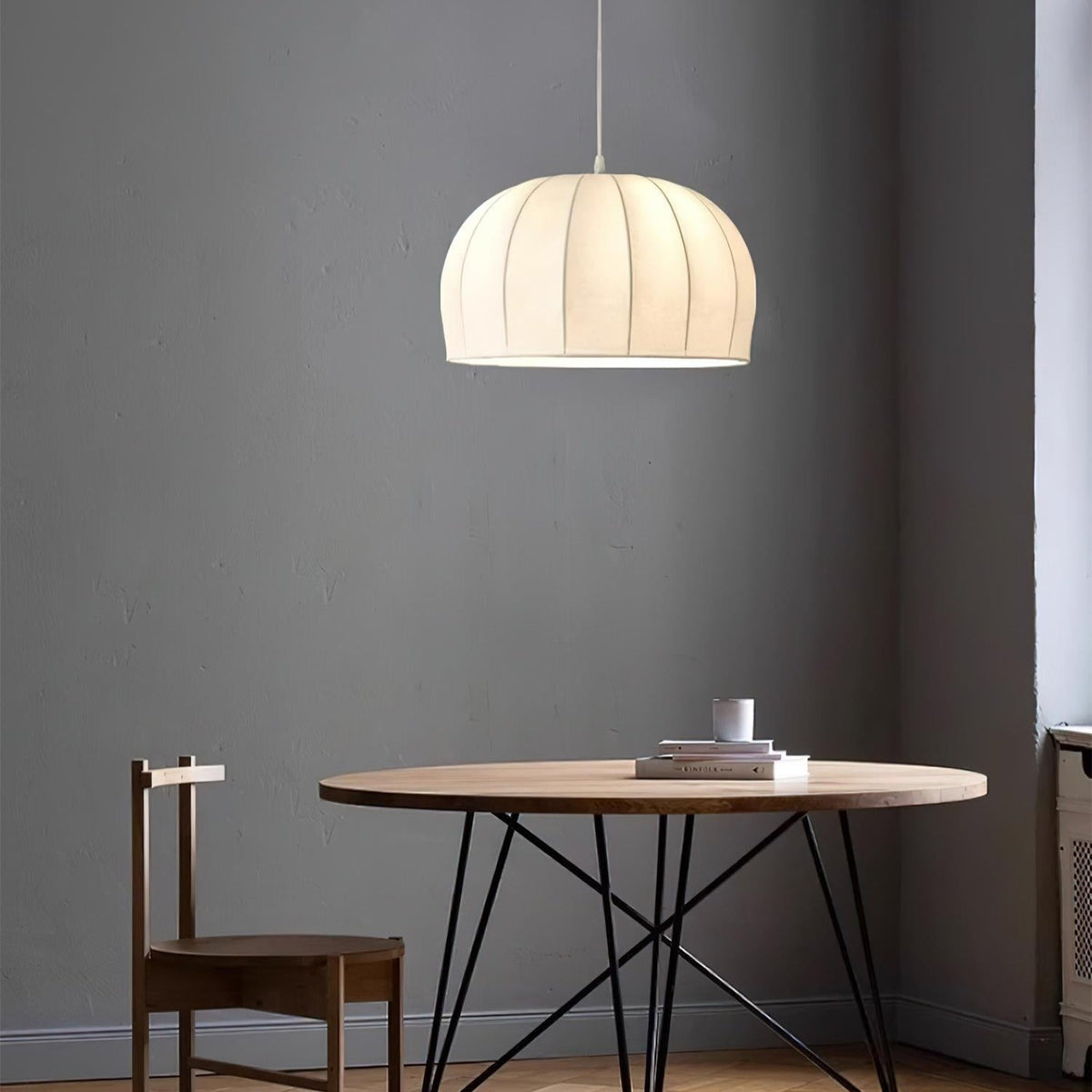 Fioeina witte hanglamp met stoffen koepel