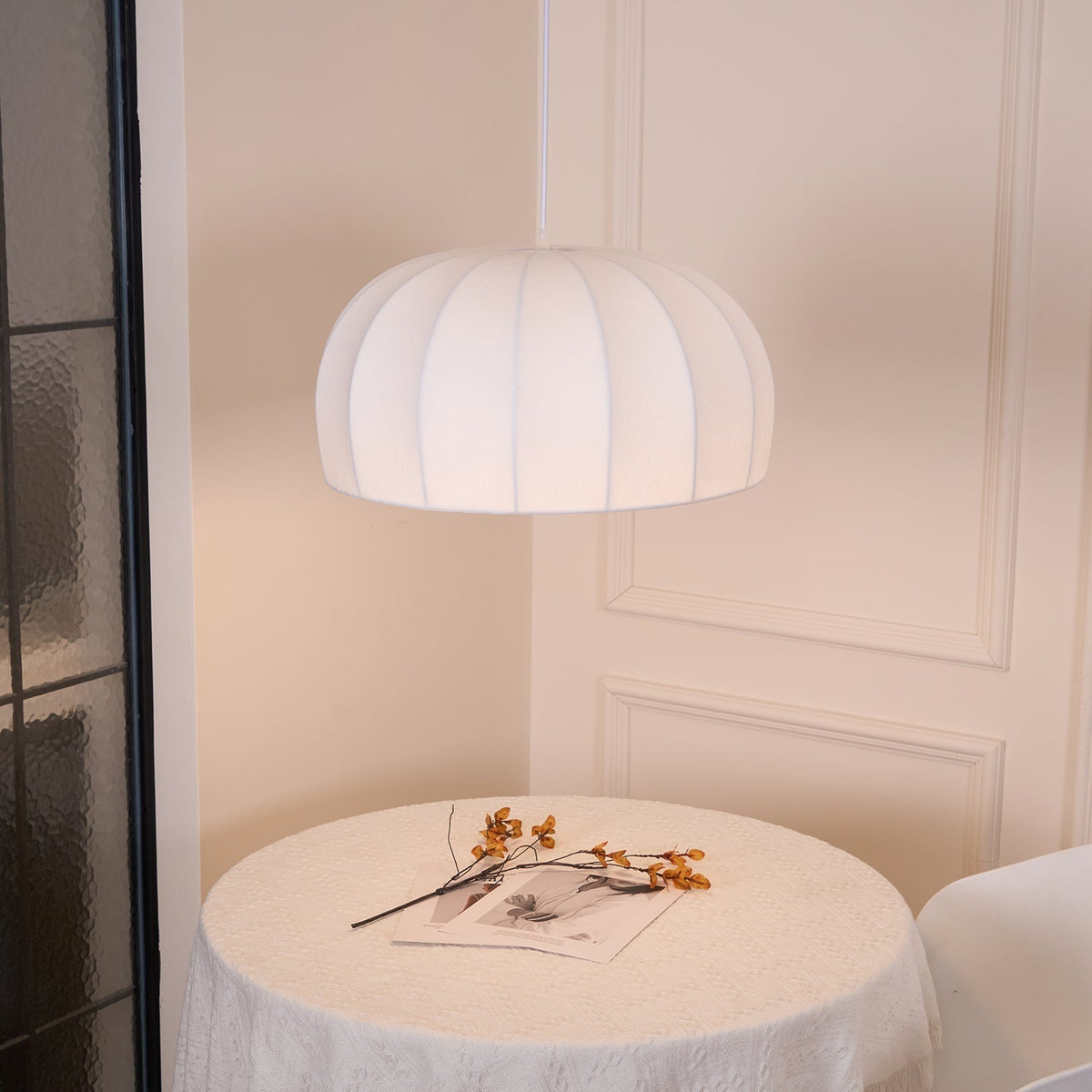 Fioeina witte hanglamp met stoffen koepel