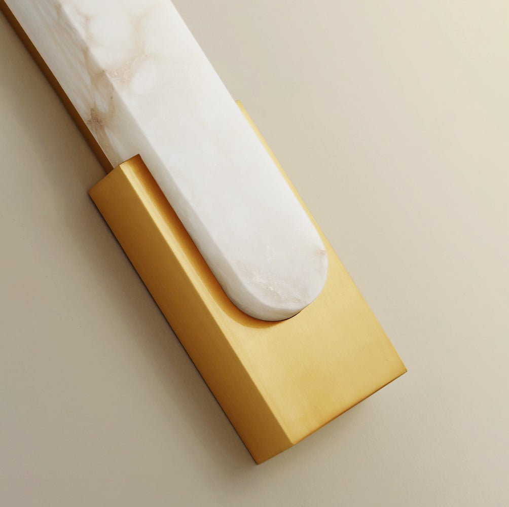 Xaldy wandlamp van albast