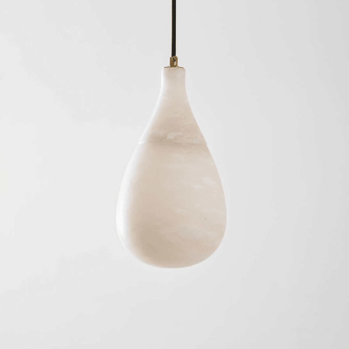 Avenith hanglamp met albasten druppelvormige kap