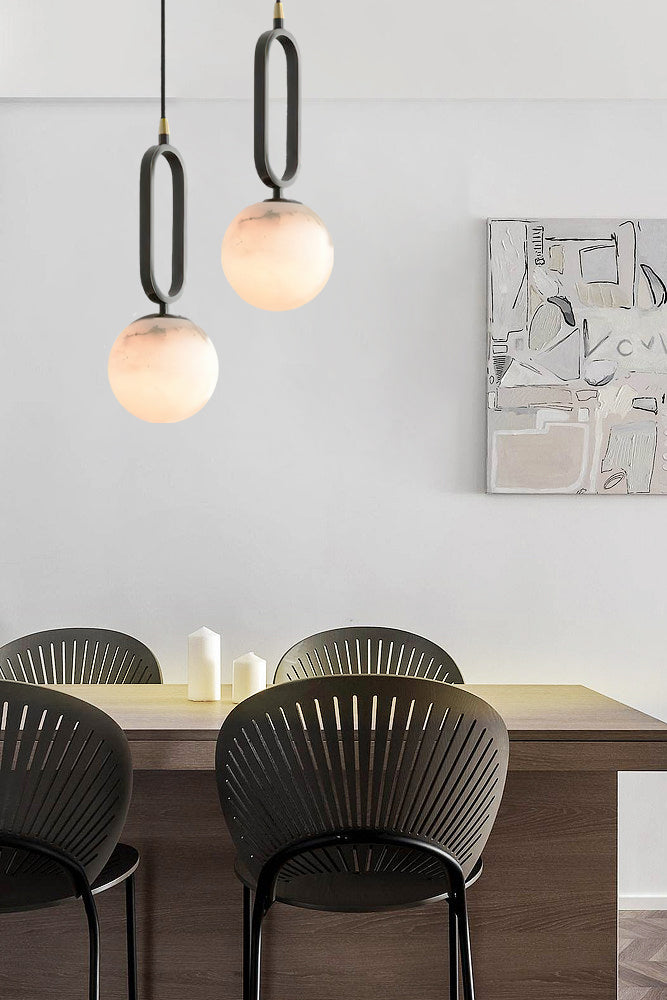 Gloruvyd Minimalistische hanglamp met balvormige kap in albast