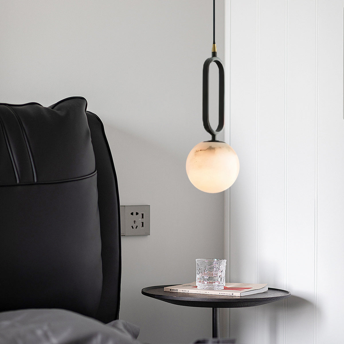 Gloruvyd Minimalistische hanglamp met balvormige kap in albast